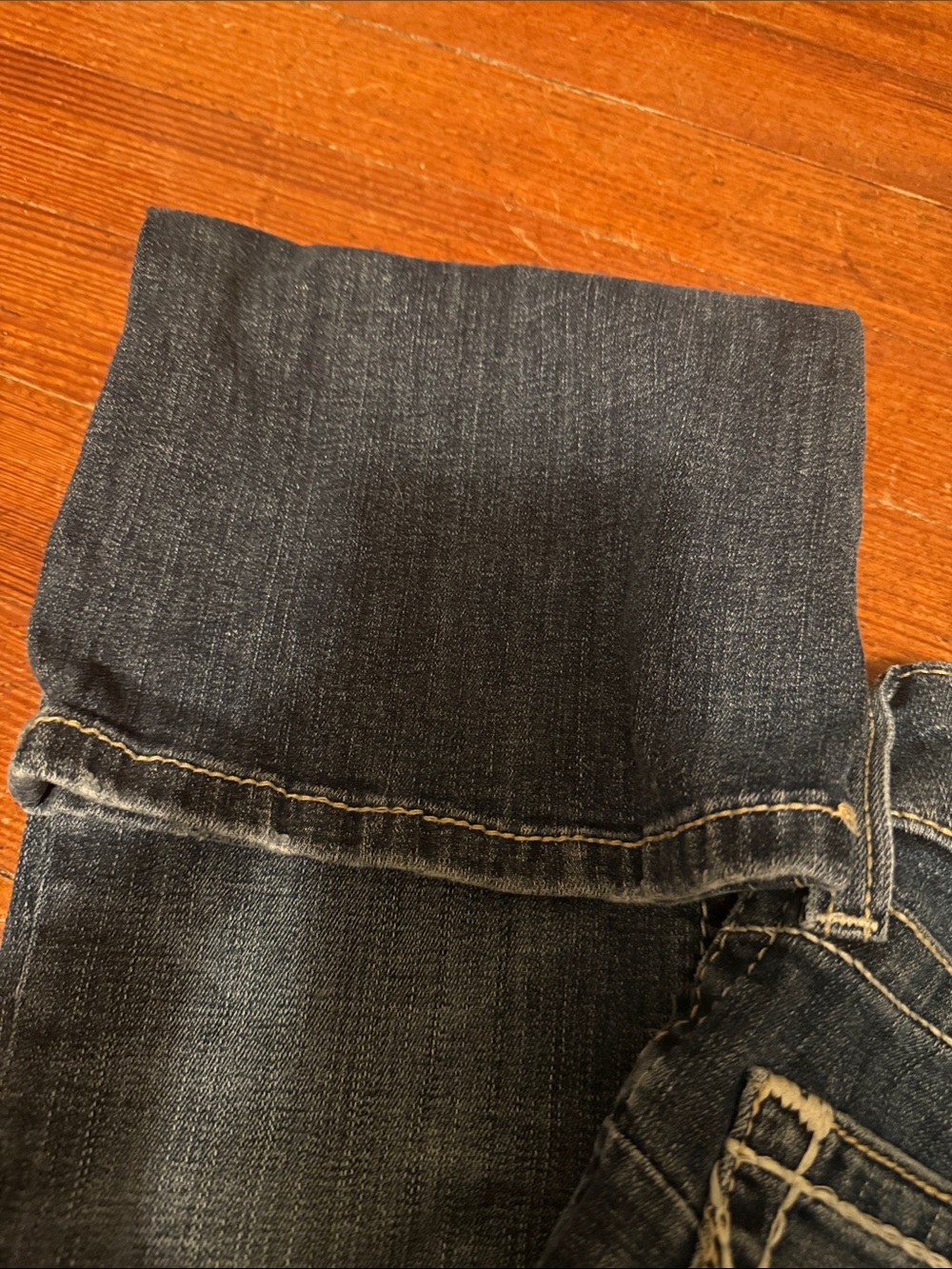 Ariat denim jeans. Women’s size 27S - Picture 6 of 8